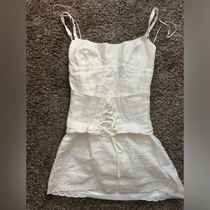 Reformation Ainsley Linen Dress! Worn Once! In good condition!! Size 0